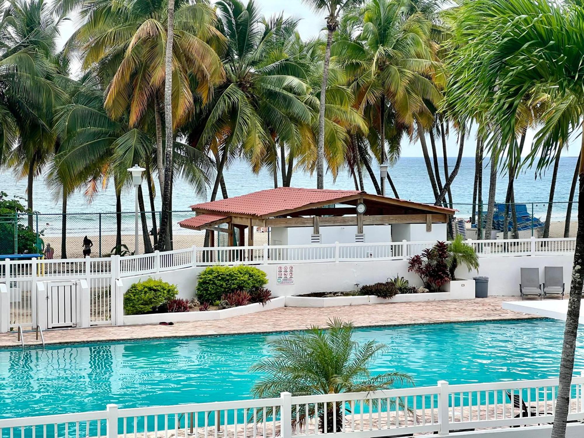 Beachfront Tropical Tantra Apartment Сан-Хуан Экстерьер фото